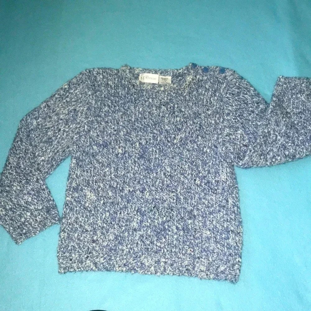 J. J. BROWNE knit crewneck sweater button details on one shoulder vintage size M
